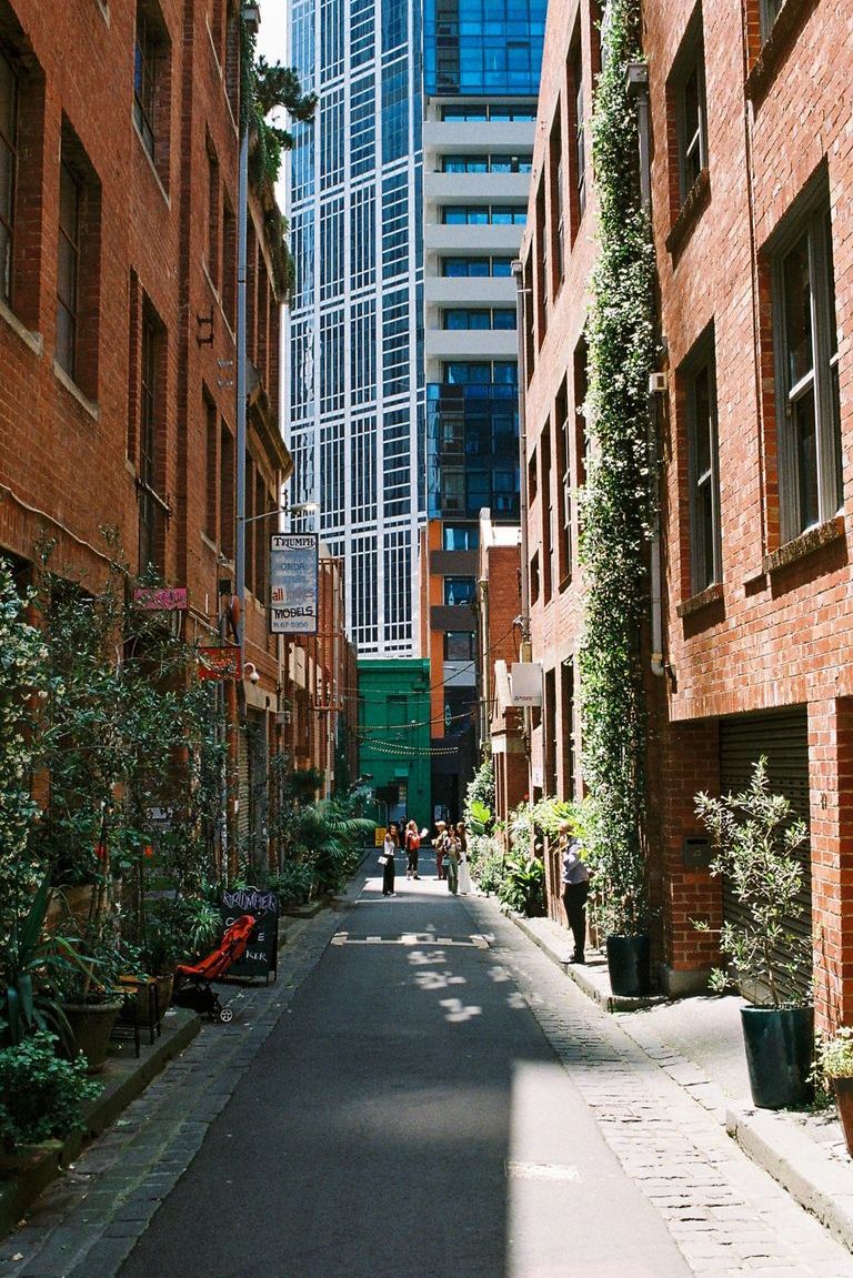 Noon at Guildford Lane